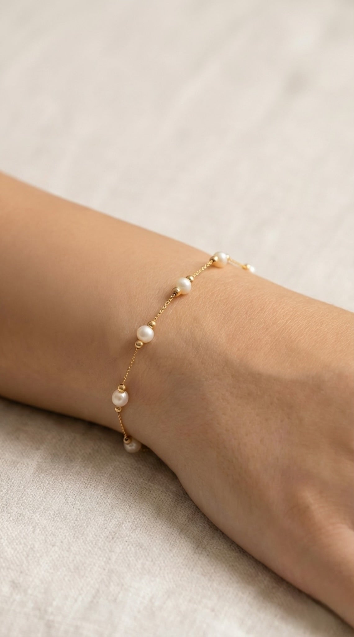 Warm Delicate Dews Bracelet