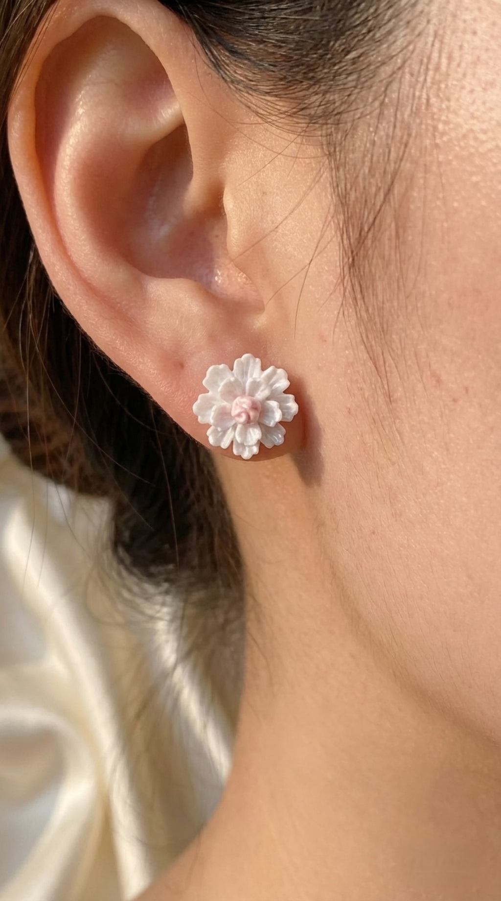 Antheia's Kiss Earrings Studs