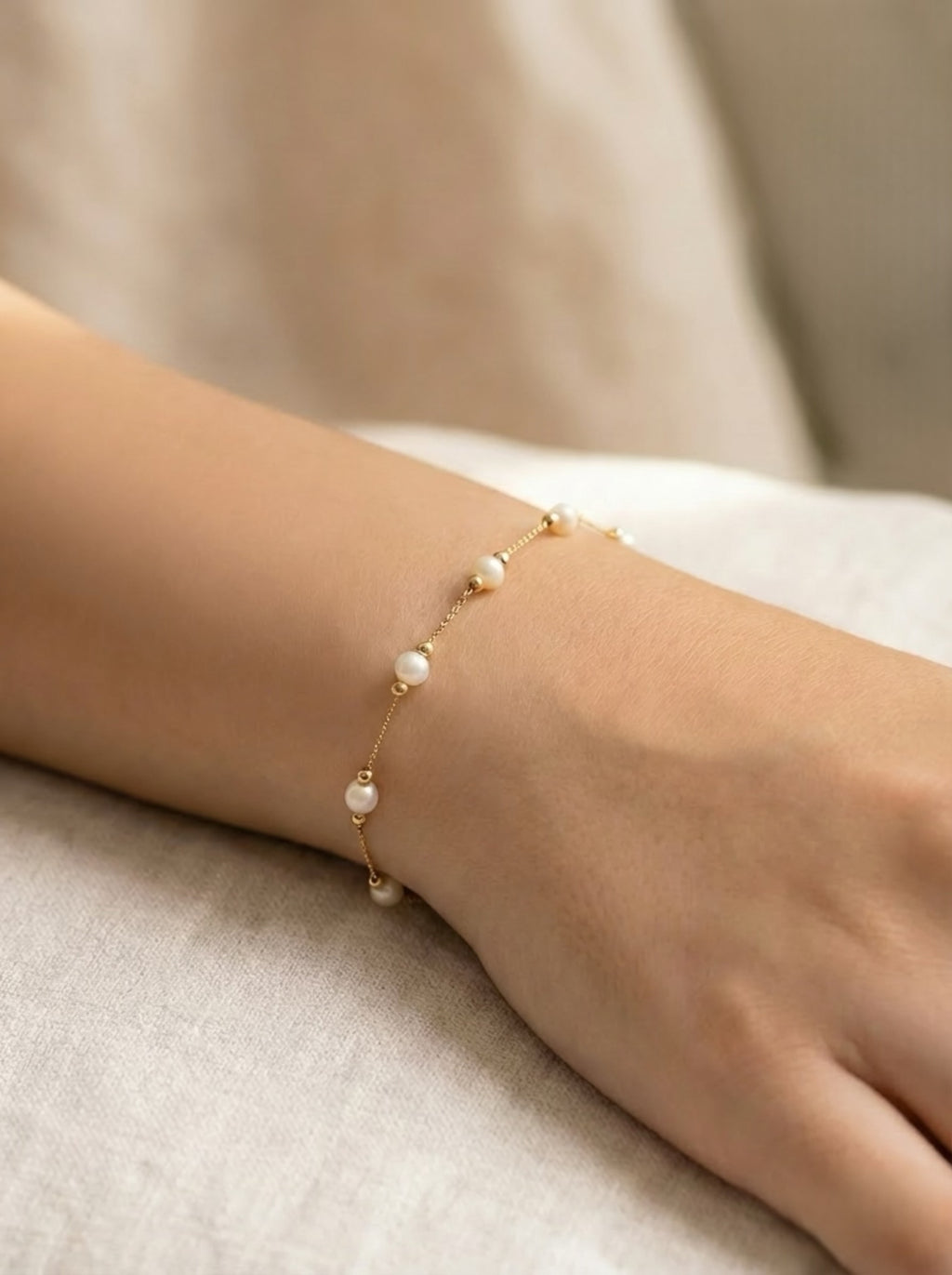 Cold Delicate Dews Bracelet