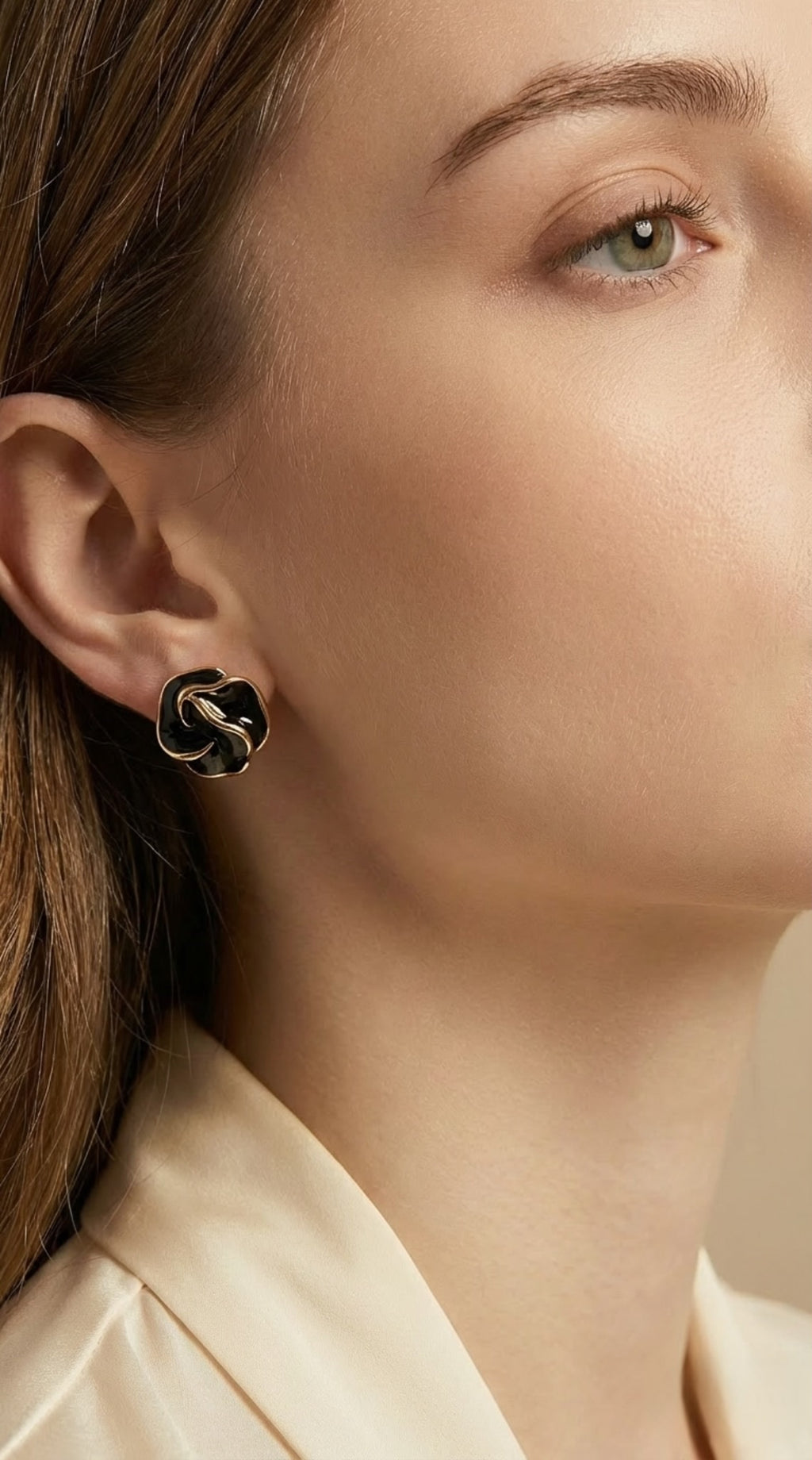 Noir Bloom Earrings