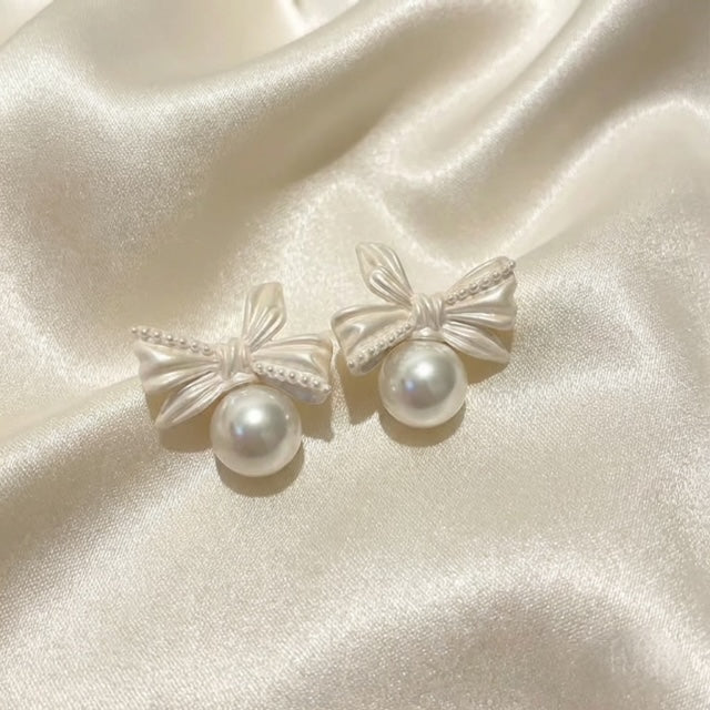 Belle's Bow Earrings