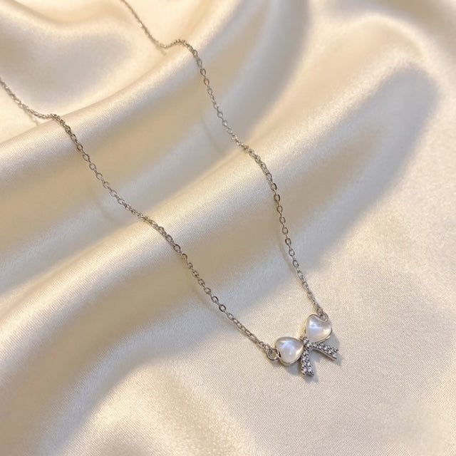 Pearl Ribbon Necklace