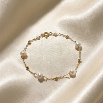 Warm Delicate Dews Bracelet