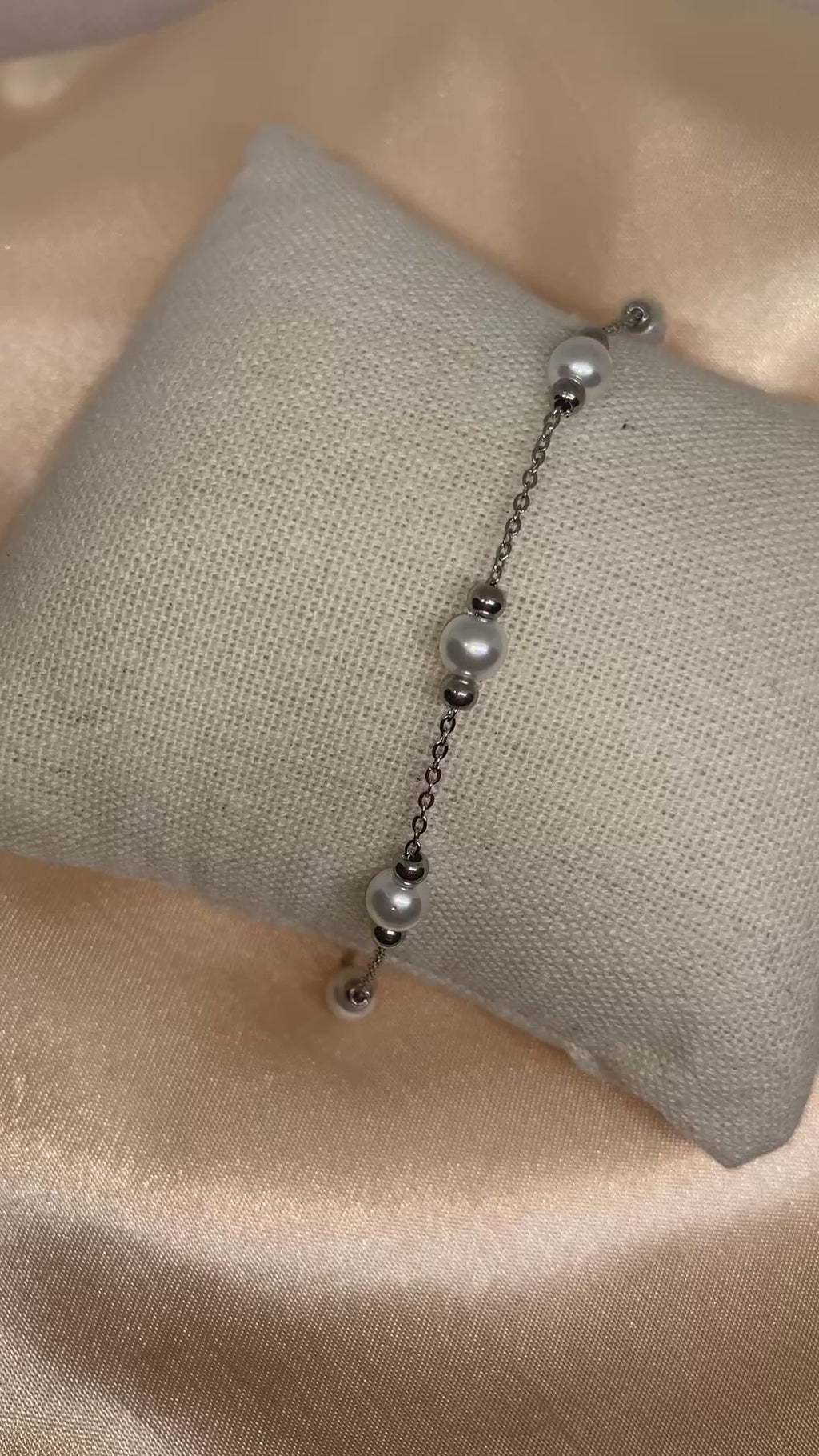 Cold Delicate Dews Bracelet