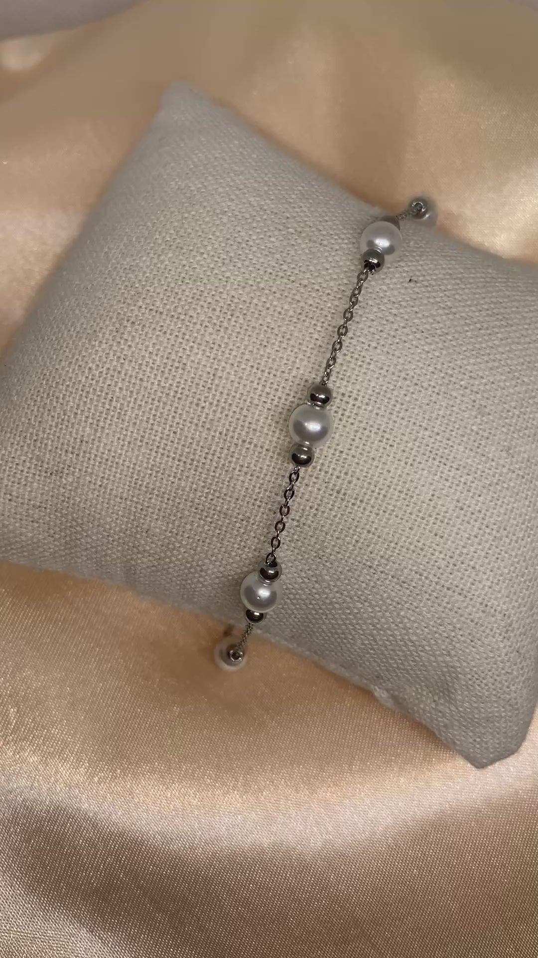 Cold Delicate Dews Bracelet